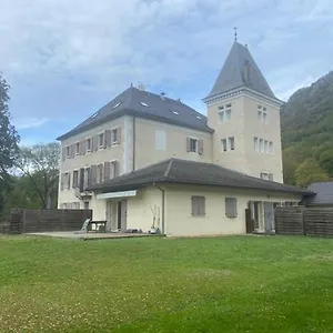 Au Chateau Saint Blaise Virignin